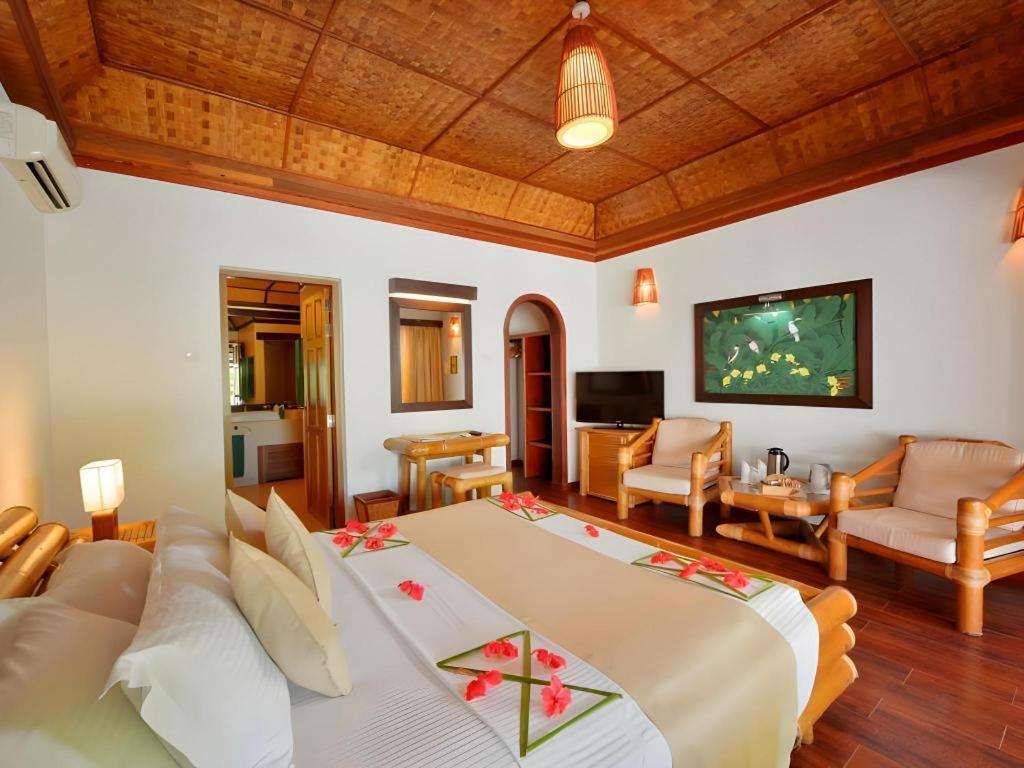 Angaga Island Resort And Spa Exterior foto