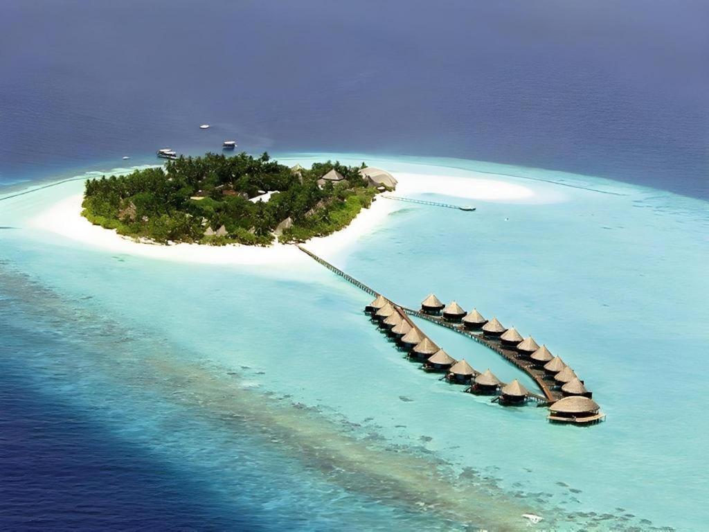 Angaga Island Resort And Spa Exterior foto